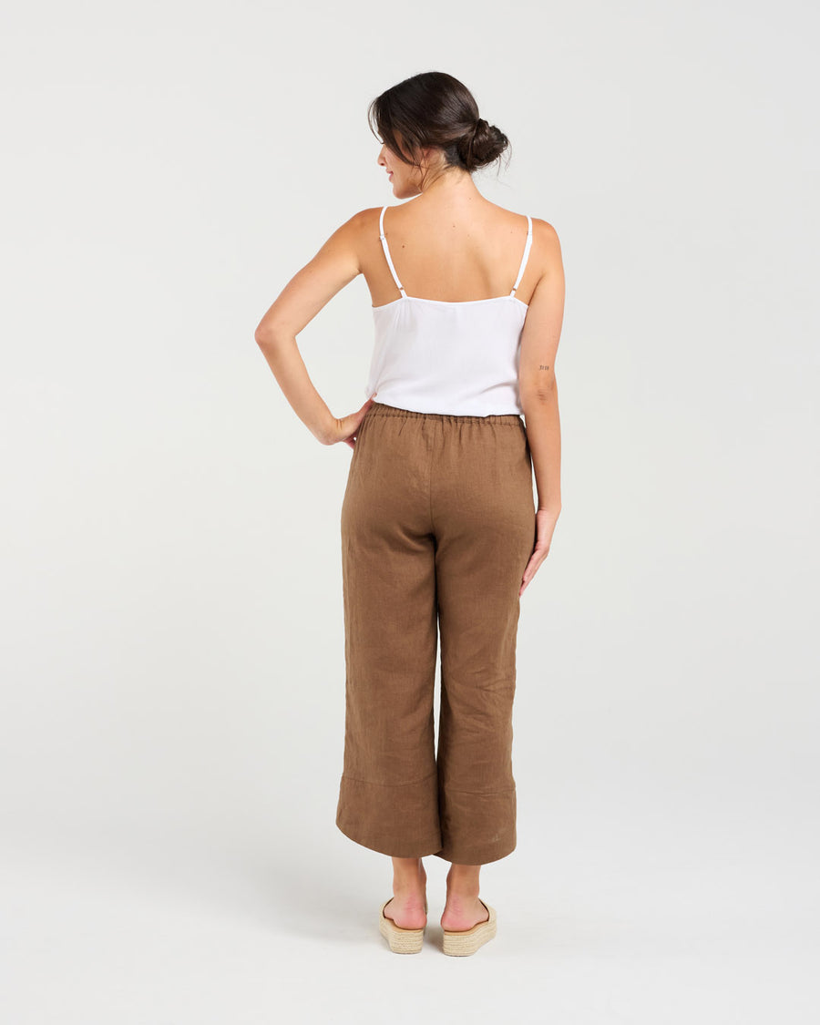Arabella Petal Hem Pant | Pecan | Blackstone