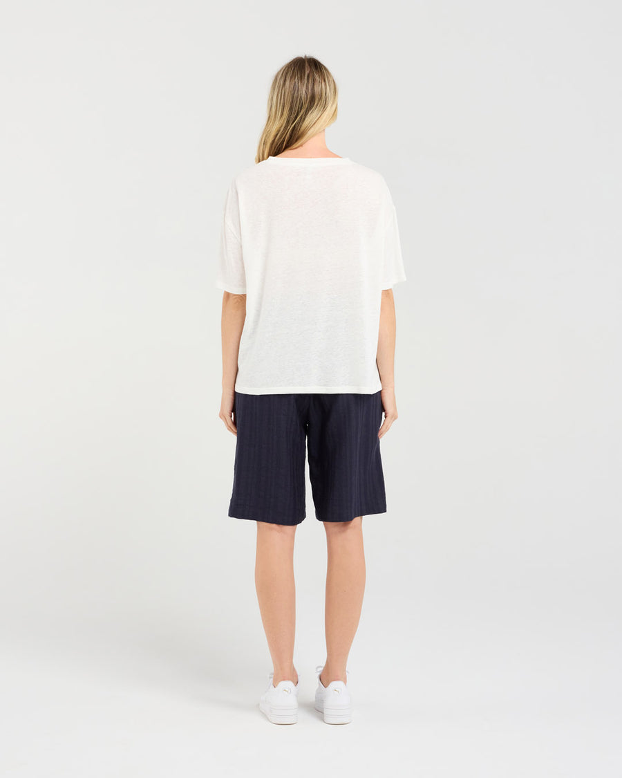 Delanie Print Top | Petals | Blackstone