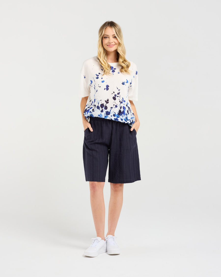 Delanie Print Top | Petals | Blackstone