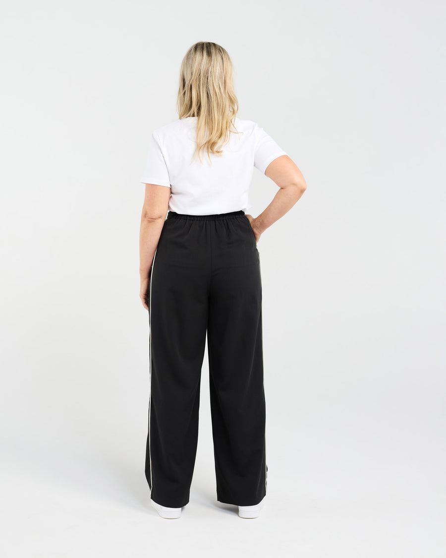 Frankie Pleat Pant | Black | Blackstone