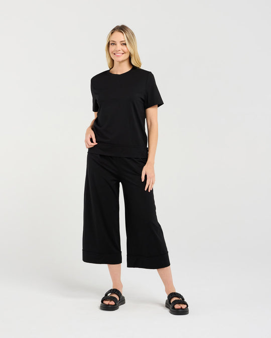 Pernella Travel Tee | Blackstone