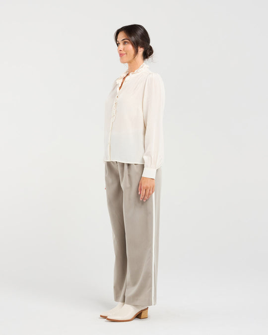 Amelia Lace Trim Shirt | Ivory | Blackstone