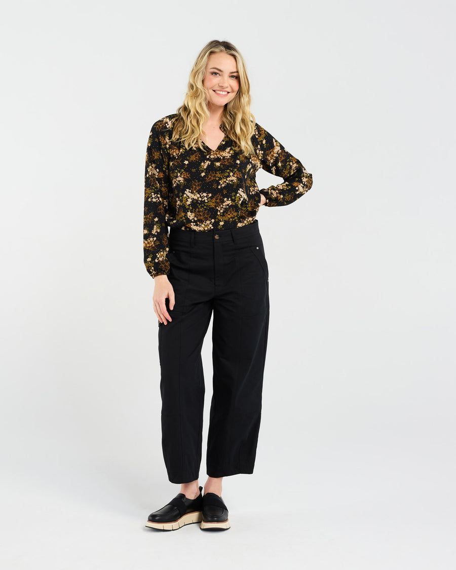 Lexi Stitch Panel Pant | Black | Blackstone